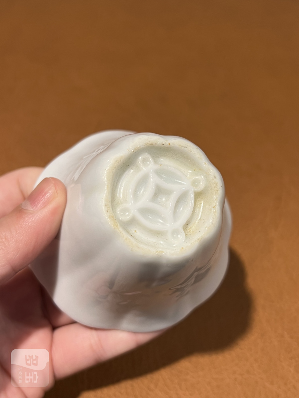 十七世纪 德化暗刻梅花杯 - 图8